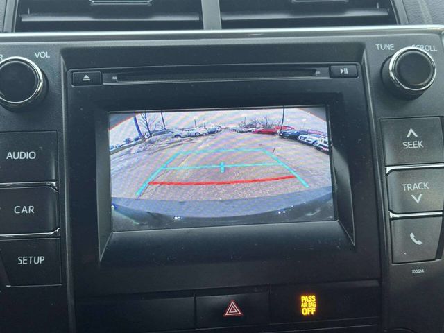 2017 Toyota Camry SE Automatic - 22962417 - 15