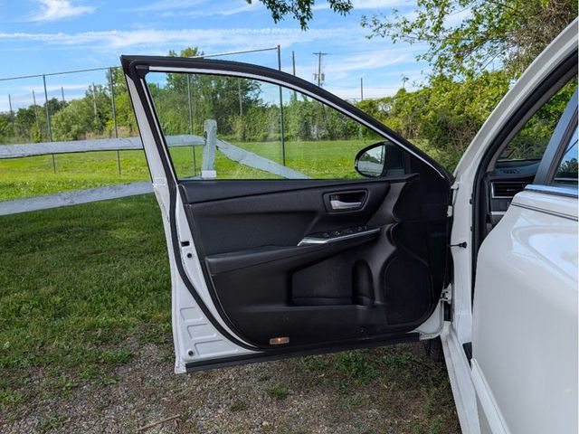 2017 Toyota Camry SE Automatic - 23057263 - 9