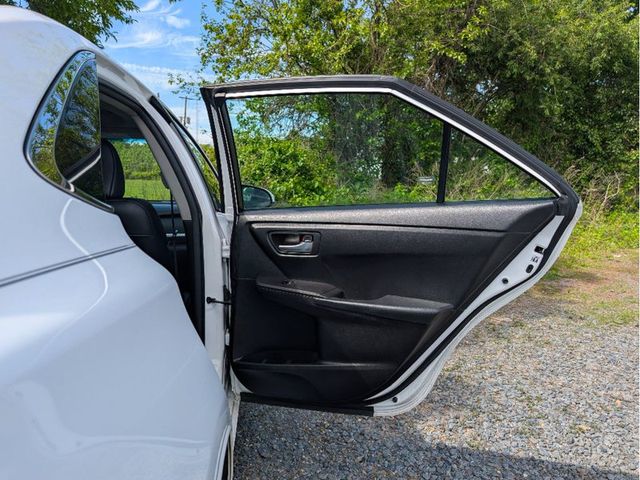 2017 Toyota Camry SE Automatic - 23057263 - 11