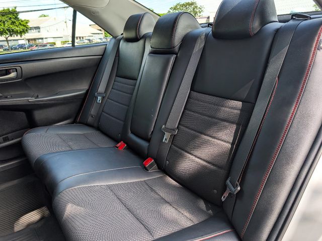 2017 Toyota Camry SE Automatic - 23057263 - 17