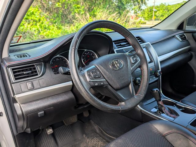 2017 Toyota Camry SE Automatic - 23057263 - 19