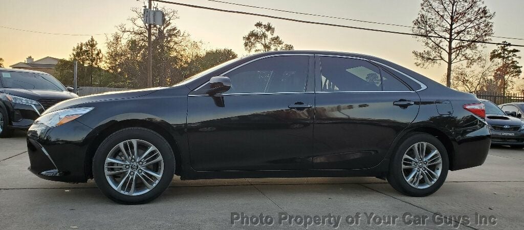 2017 Toyota Camry SE Automatic - 22716391 - 17