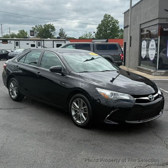 2017 Toyota Camry SE AUTOMATIC W/ENTUNE 6.1 & 17" ALLOYWHEELS - 23033778 - 1