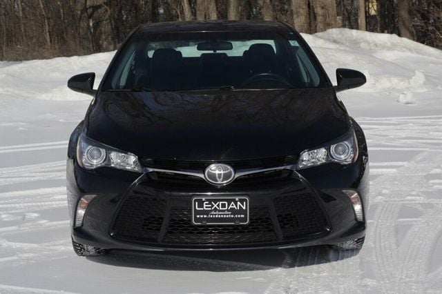 2017 Toyota Camry SE WITH NEW TIRES AND BRAKE SERVICE - 22976788 - 3