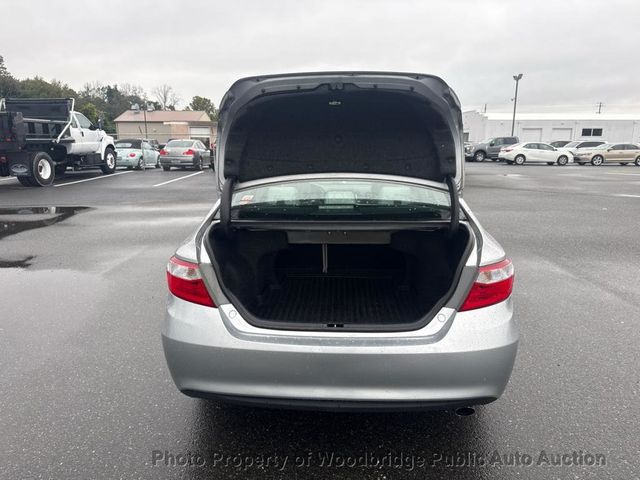 2017 Toyota Camry XLE Automatic - 23098116 - 10