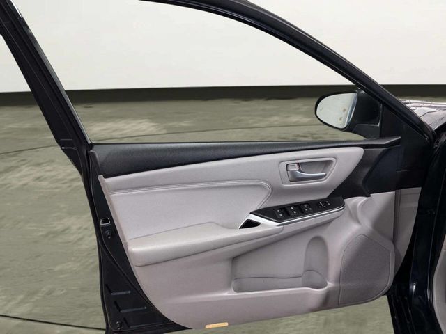 2017 Toyota Camry XLE Automatic - 23010686 - 10