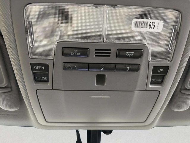 2017 Toyota Camry XLE Automatic - 23010686 - 29