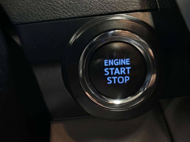 2017 Toyota Camry XLE Automatic - 23010686 - 34