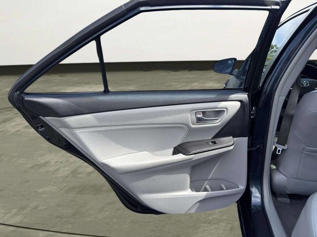 2017 Toyota Camry XLE Automatic - 23046820 - 13