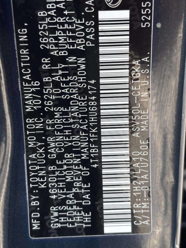 2017 Toyota Camry XLE Automatic - 23046820 - 33