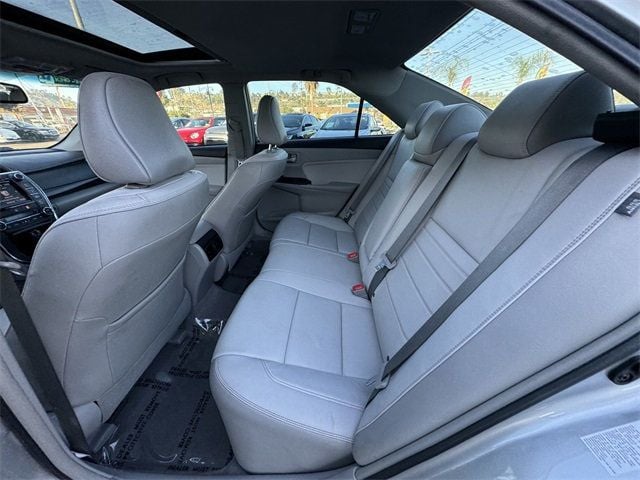 2017 Toyota Camry XLE Automatic - 22638496 - 16