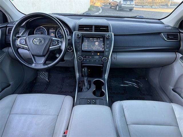 2017 Toyota Camry XLE Automatic - 22638496 - 19