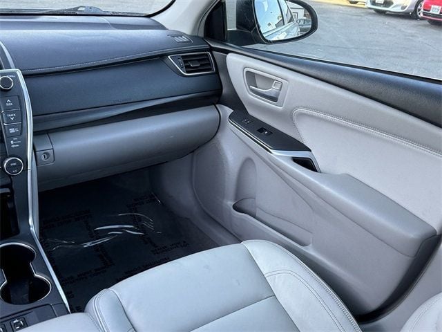 2017 Toyota Camry XLE Automatic - 22638496 - 23