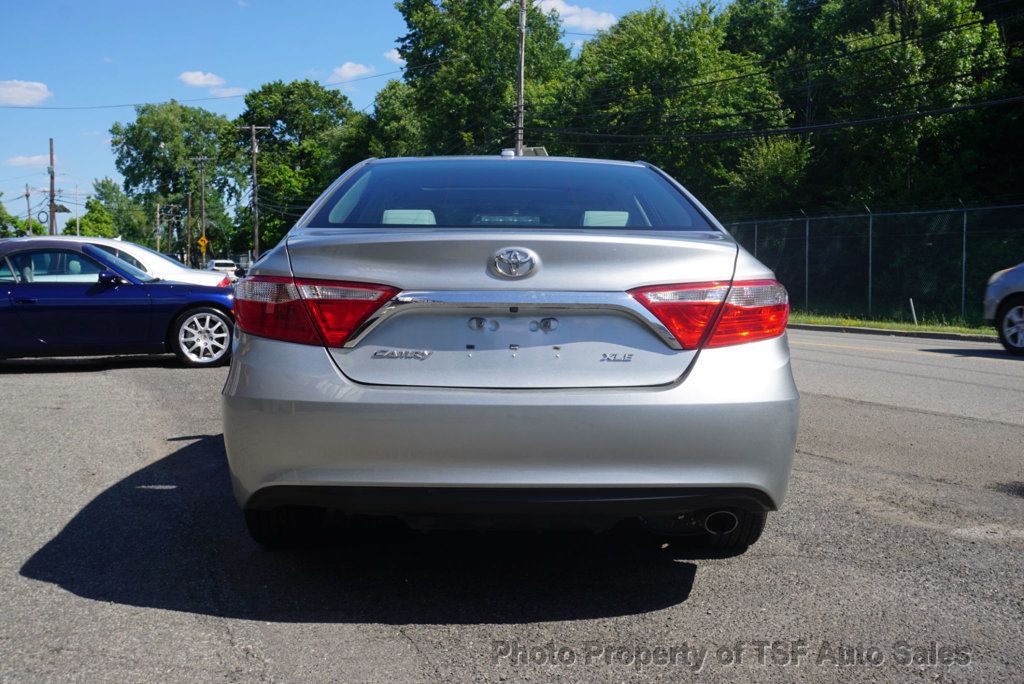 2017 Toyota Camry XLE Automatic NAVI REAR CAMERA HEATED SEATS SUNROOF LOW MILES  - 23045141 - 5