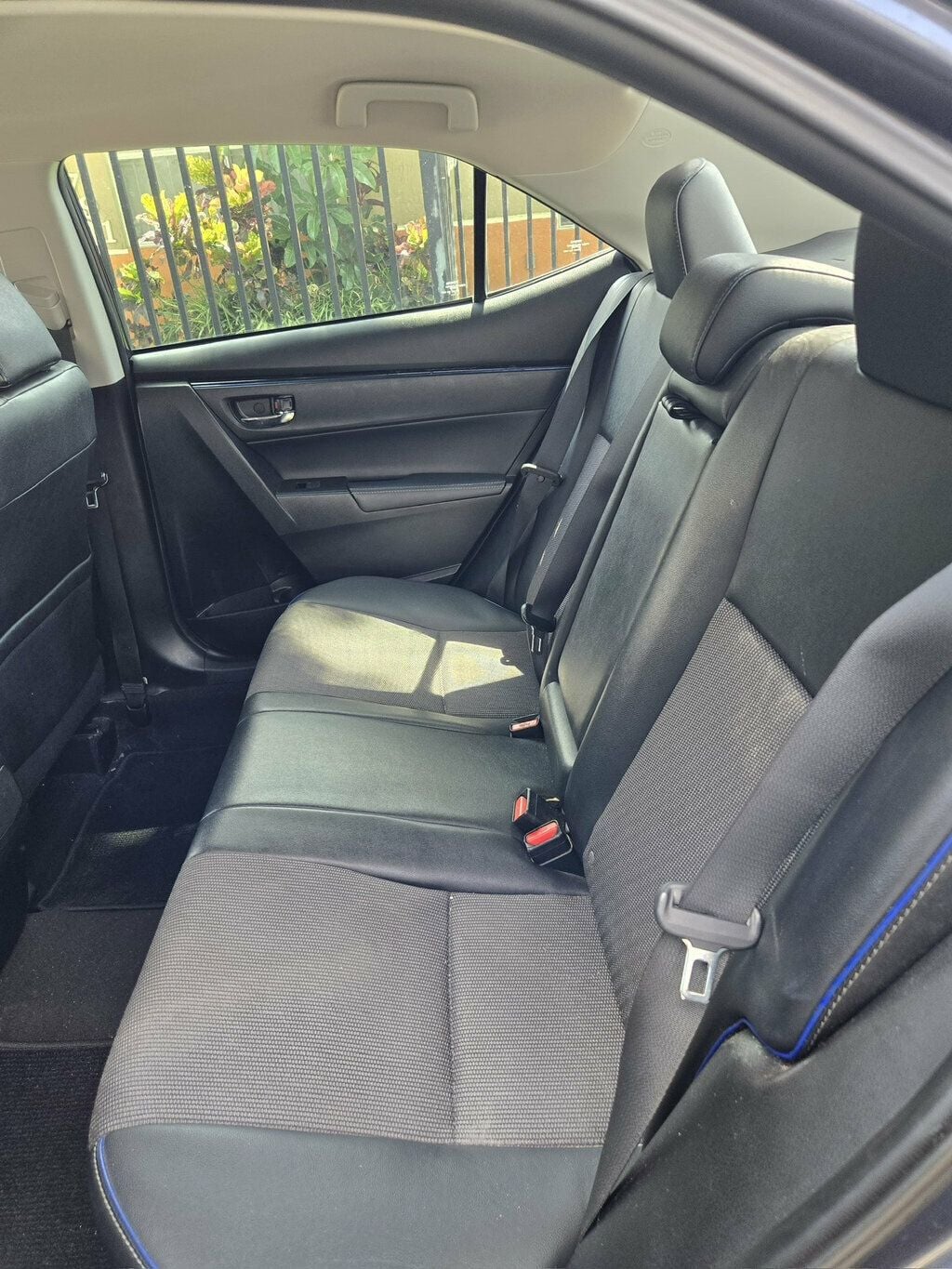 2017 Toyota Corolla  - 23070185 - 9