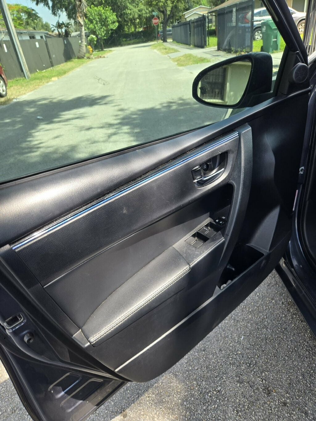 2017 Toyota Corolla  - 23070185 - 12