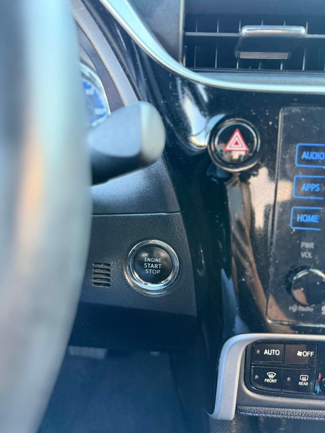 2017 Toyota Corolla  - 23029567 - 17