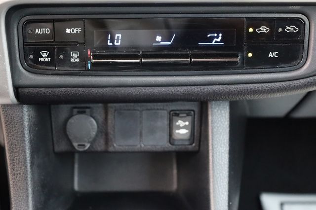 2017 Toyota Corolla  - 23004209 - 38