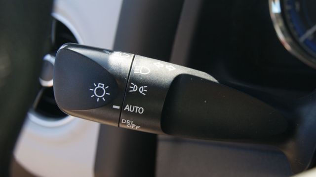 2017 Toyota Corolla JUST SRVICED , VERY CLEAN INSIDE AND OUT  - 22806235 - 32