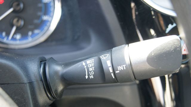 2017 Toyota Corolla JUST SRVICED , VERY CLEAN INSIDE AND OUT  - 22806235 - 33