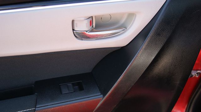 2017 Toyota Corolla JUST SRVICED , VERY CLEAN INSIDE AND OUT  - 22806235 - 45