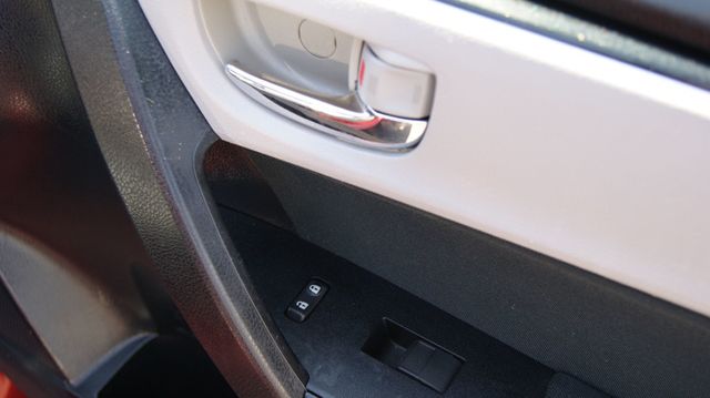 2017 Toyota Corolla JUST SRVICED , VERY CLEAN INSIDE AND OUT  - 22806235 - 56