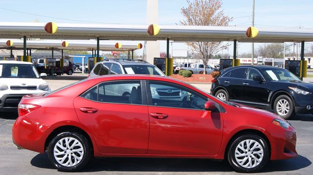 2017 Toyota Corolla JUST SRVICED , VERY CLEAN INSIDE AND OUT  - 22806235 - 5