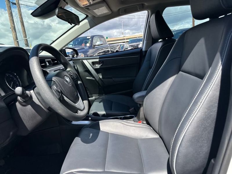 2017 Toyota Corolla L - 22943625 - 11