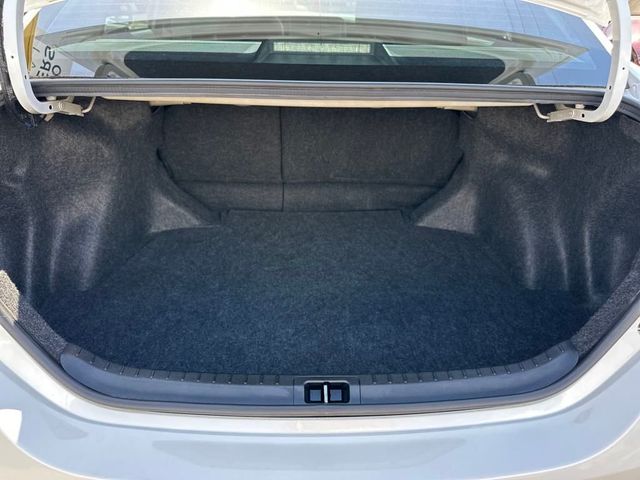 2017 Toyota Corolla L - 22943625 - 19