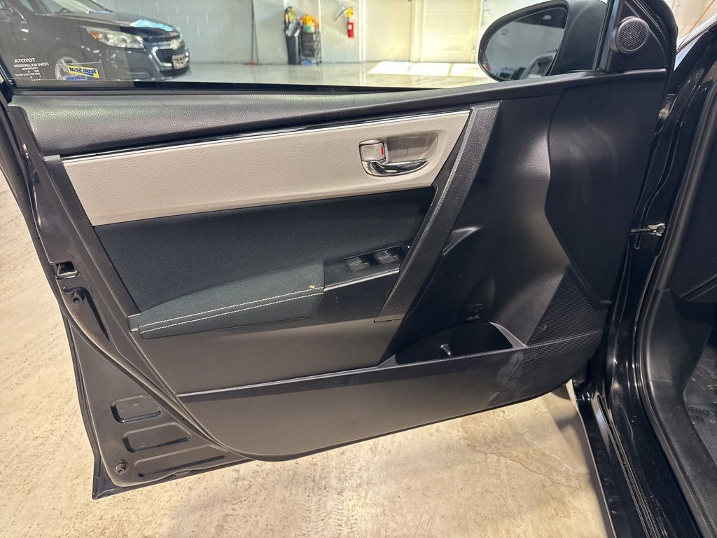 2017 Toyota Corolla L - 22976576 - 25