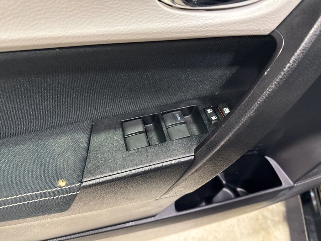 2017 Toyota Corolla L - 22976576 - 26