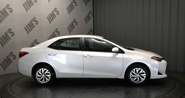 2017 Toyota Corolla LE - 23078334 - 3
