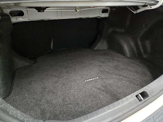 2017 Toyota Corolla LE - 22967881 - 10