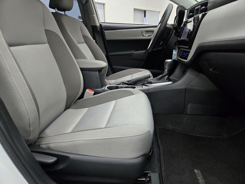 2017 Toyota Corolla LE - 22967881 - 12
