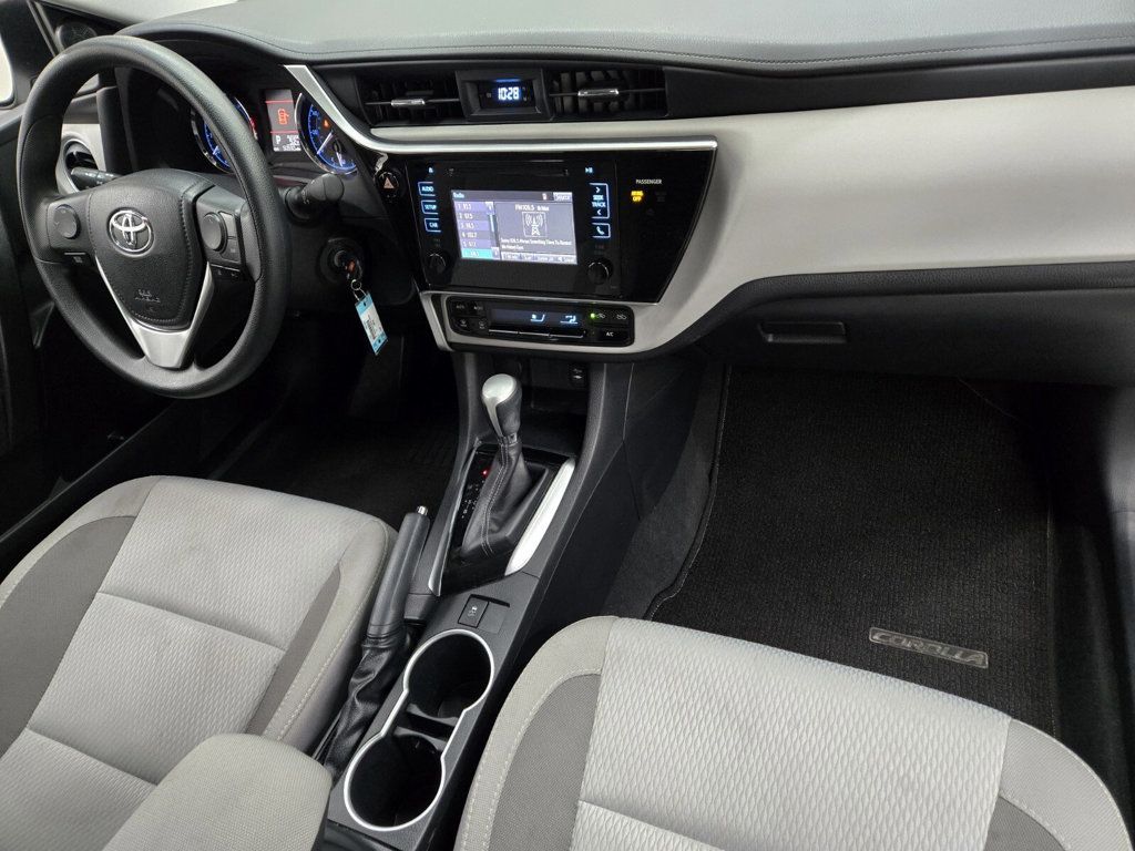 2017 Toyota Corolla LE - 22967881 - 13