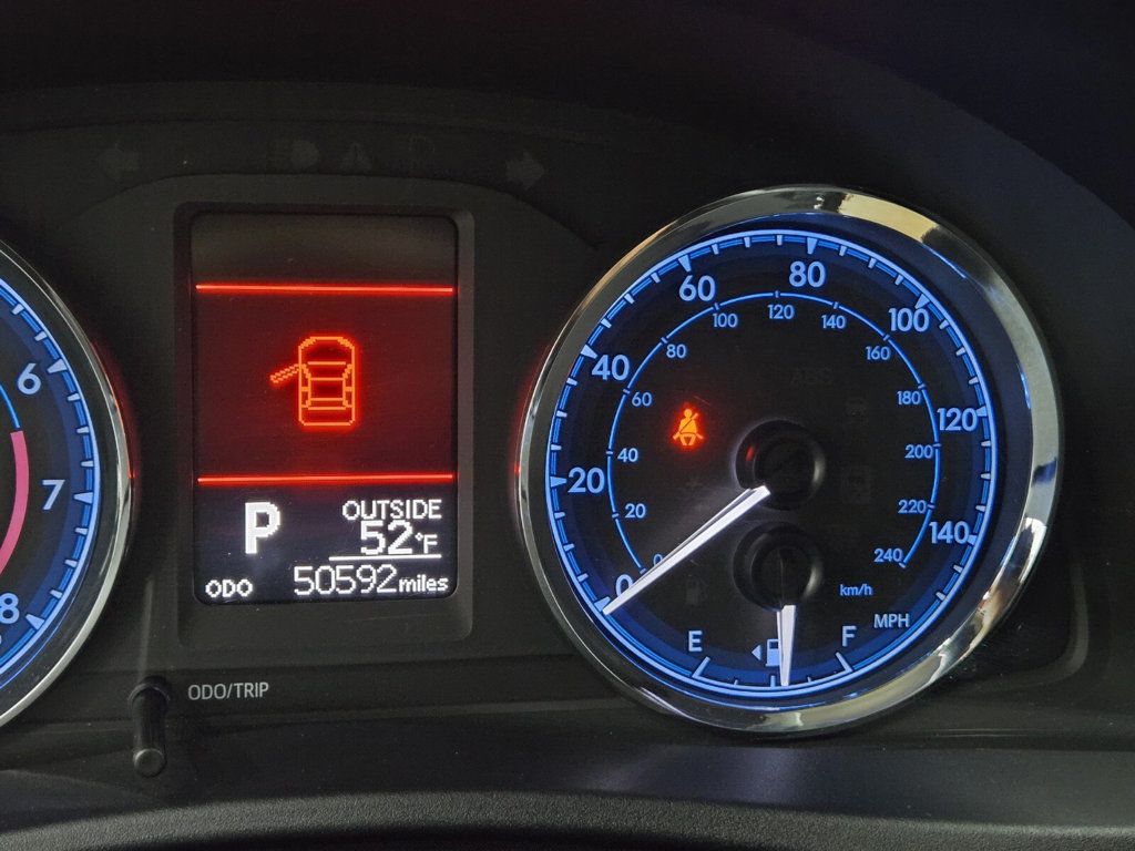 2017 Toyota Corolla LE - 22967881 - 16