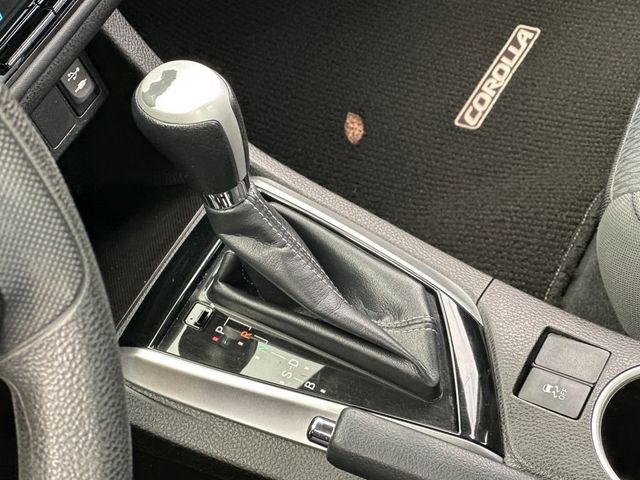 2017 Toyota Corolla LE - 23036663 - 17