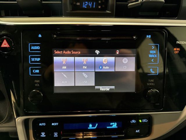 2017 Toyota Corolla LE - 22976576 - 15