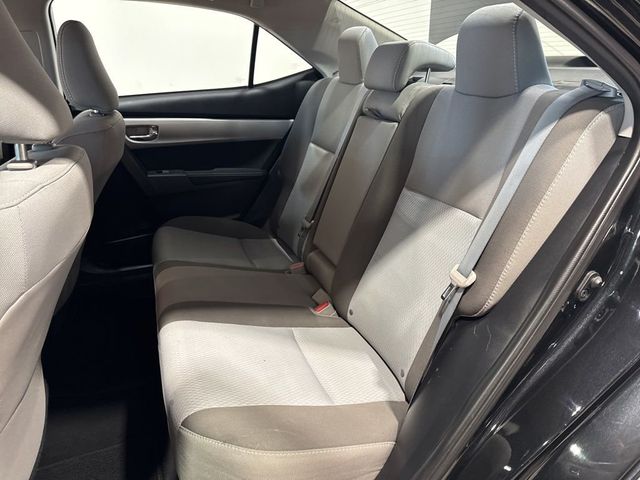 2017 Toyota Corolla LE - 22976576 - 28