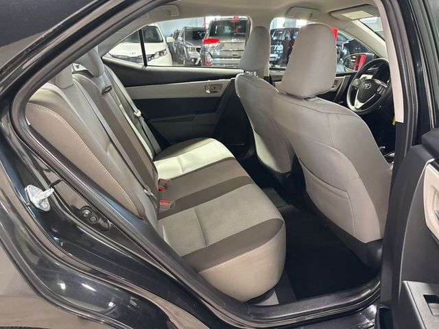 2017 Toyota Corolla LE - 22976576 - 32