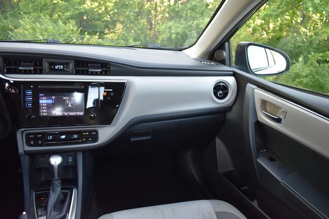 2017 Toyota Corolla LE - 23026073 - 14