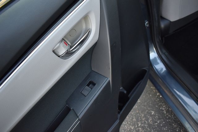 2017 Toyota Corolla LE - 23026073 - 18