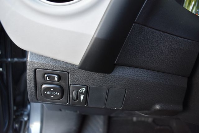 2017 Toyota Corolla LE - 23026073 - 19