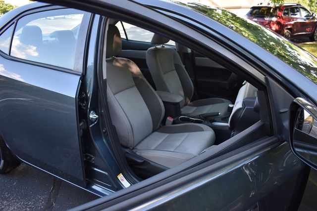 2017 Toyota Corolla LE - 23026073 - 2