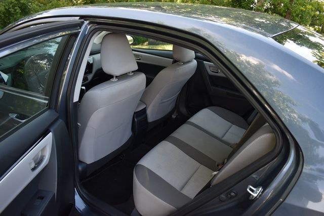 2017 Toyota Corolla LE - 23026073 - 32