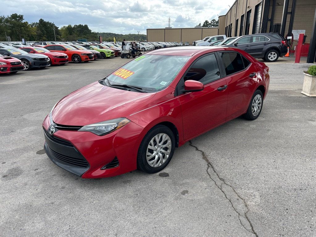 2017 Toyota Corolla LE photo 3