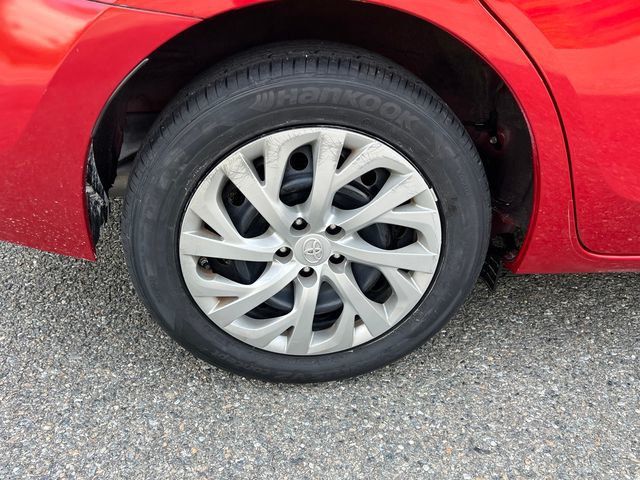 2017 Toyota Corolla LE - 23067989 - 14