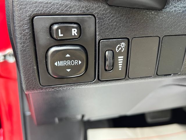 2017 Toyota Corolla LE - 23067989 - 18