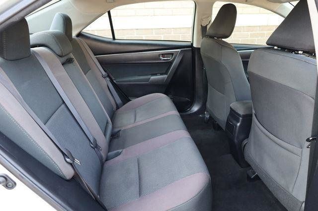2017 Toyota Corolla LE - 23024626 - 19