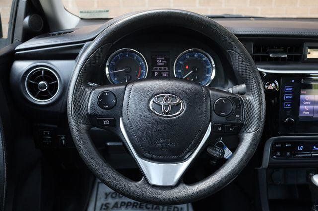 2017 Toyota Corolla LE - 23024626 - 27